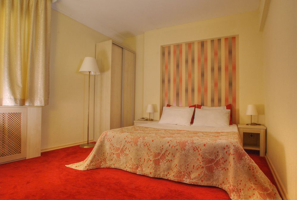 Barin Hotel Истанбул Екстериор снимка