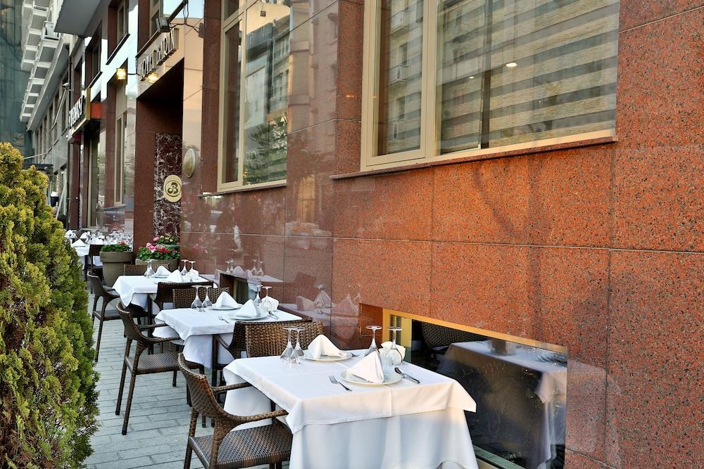 Barin Hotel Истанбул Екстериор снимка