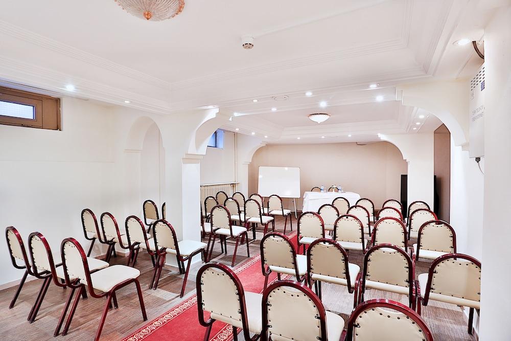 Barin Hotel Истанбул Екстериор снимка
