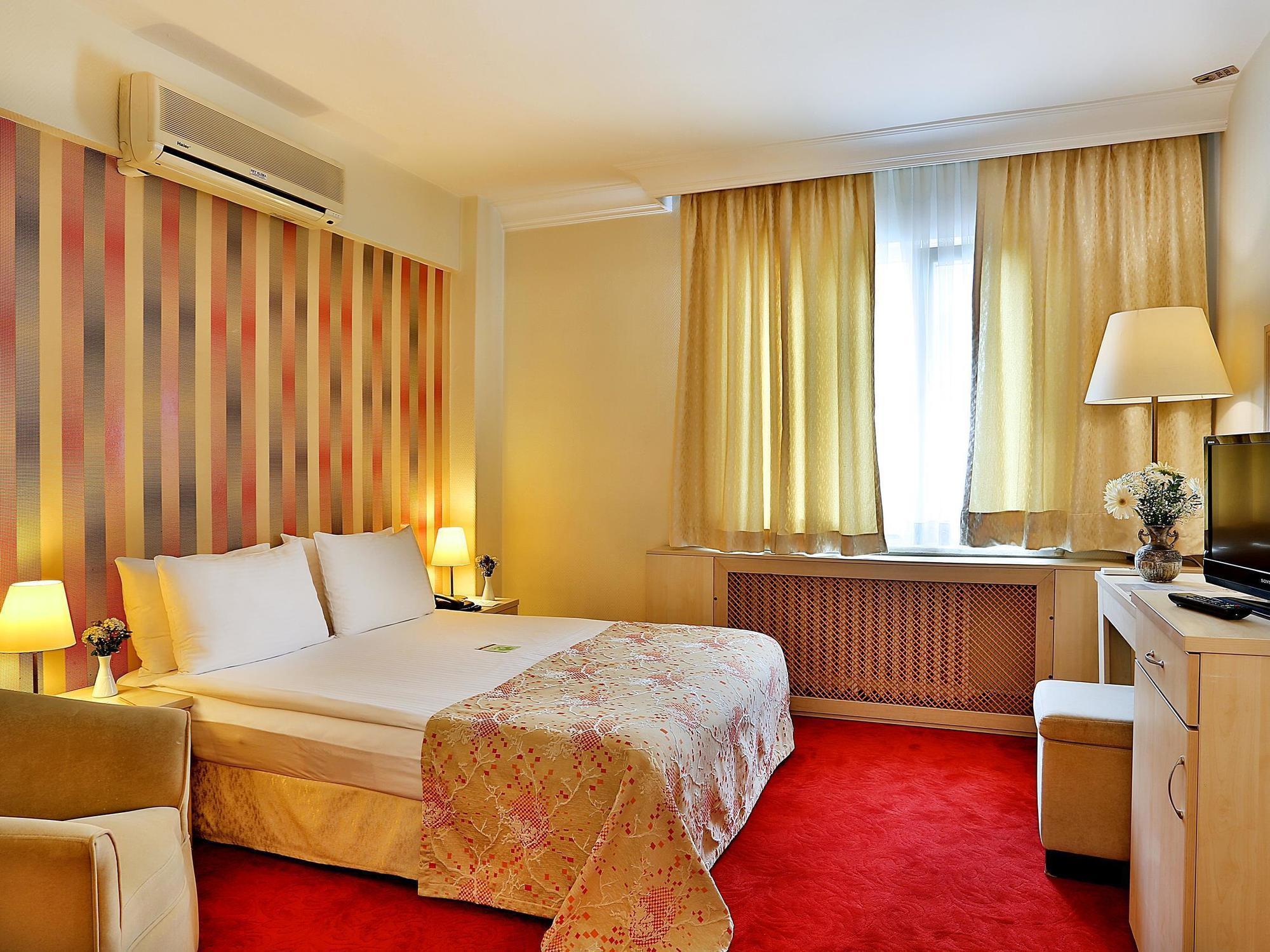 Barin Hotel Истанбул Екстериор снимка