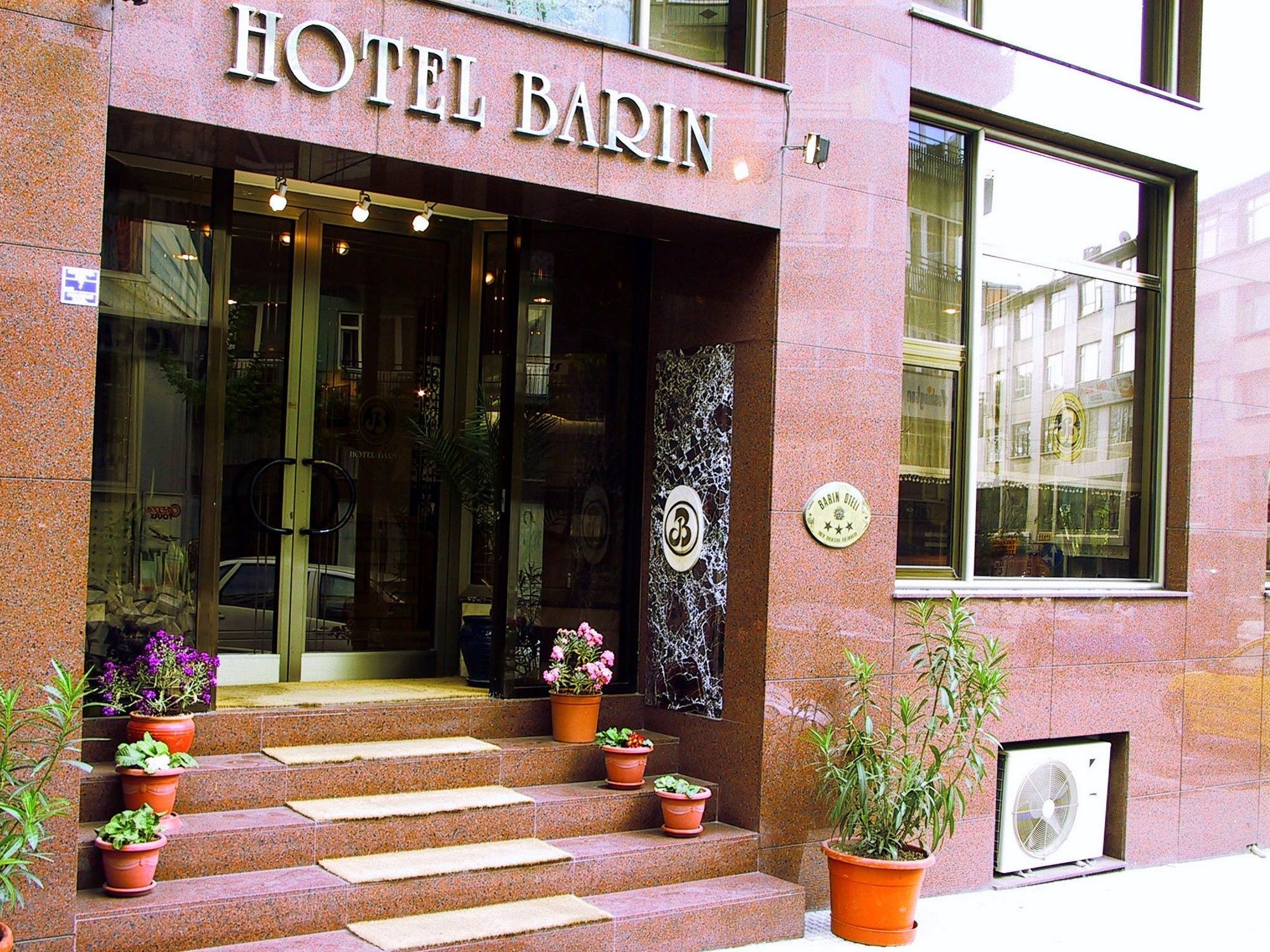 Barin Hotel Истанбул Екстериор снимка