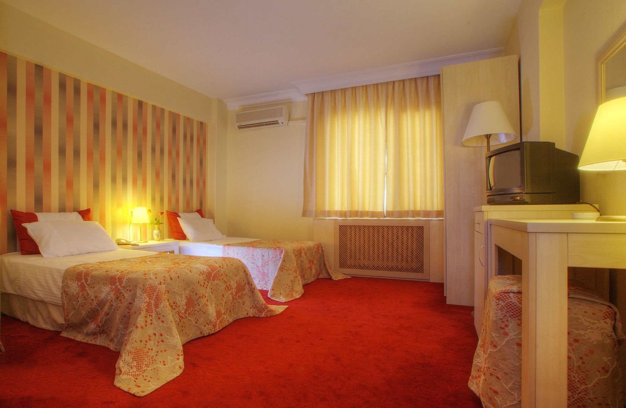 Barin Hotel Истанбул Екстериор снимка